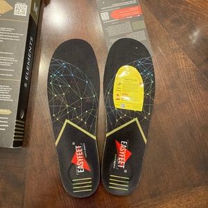 NIB EasyFeet Earth Basics daily comfort and support insoles / orthotics